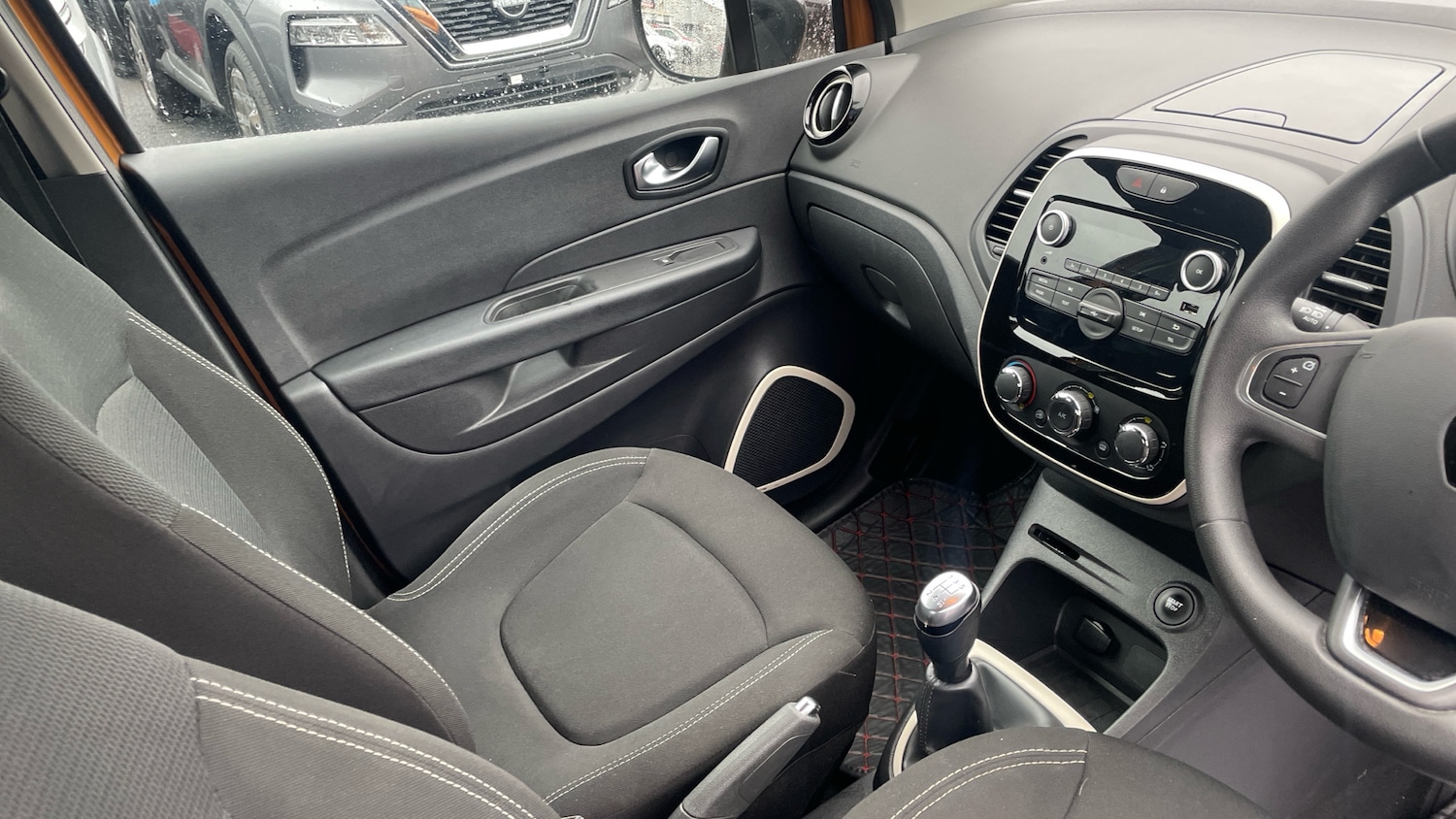 Used Renault Captur 2019 for sale - 76026959: Photo 14