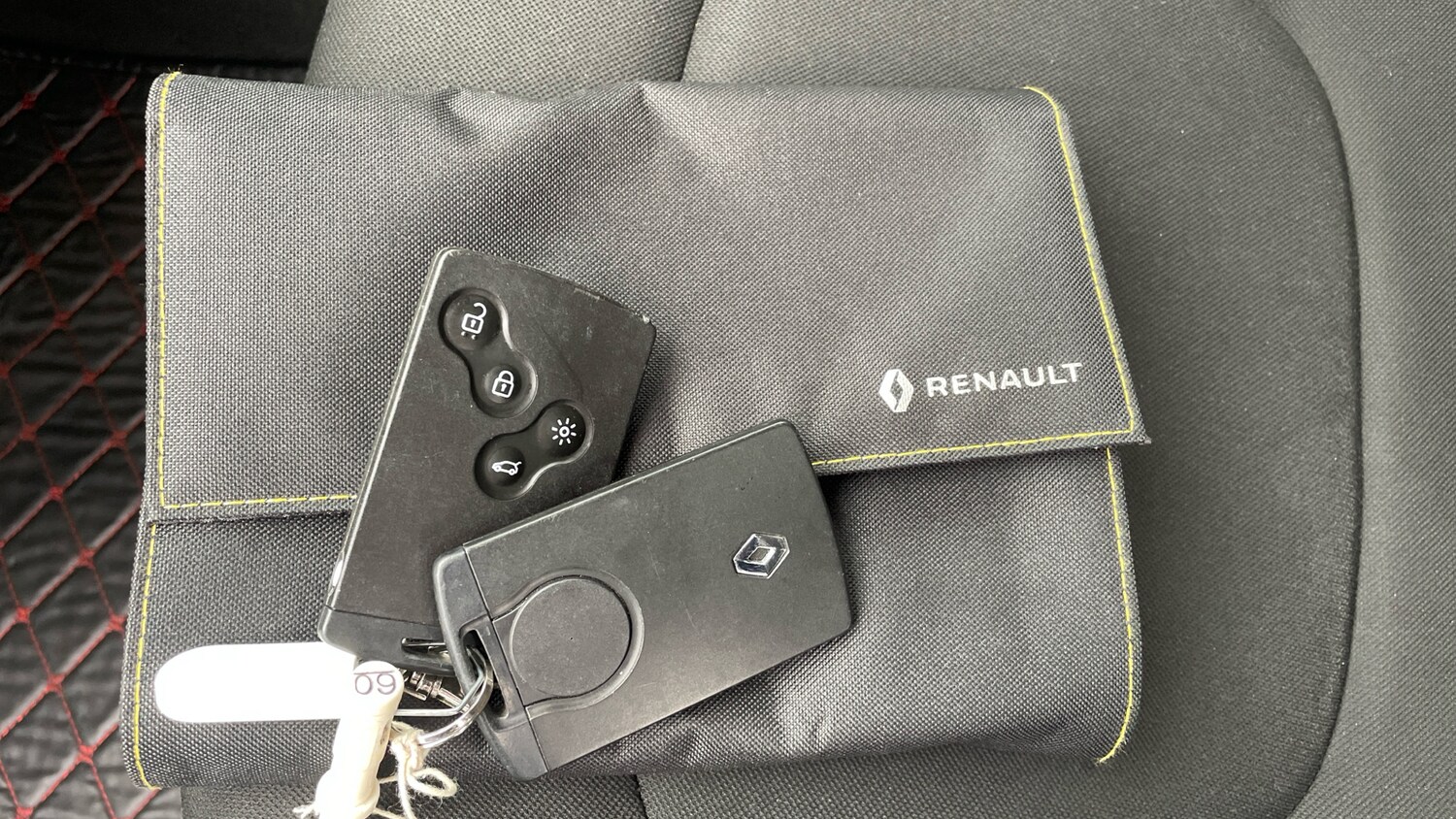 Used Renault Captur 2019 for sale - 76026959: Photo 19