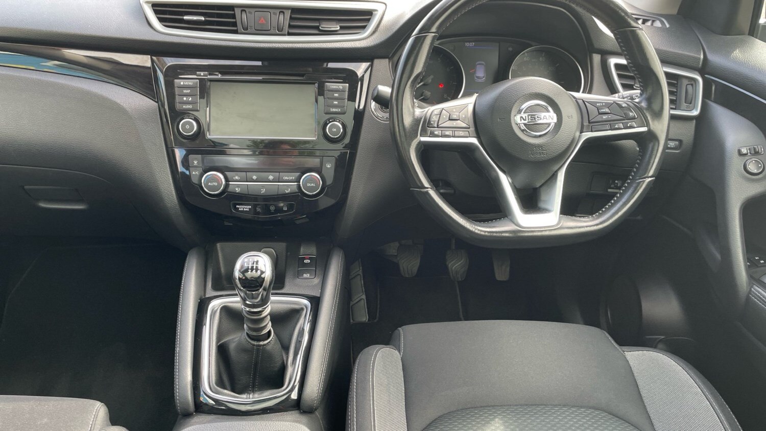 2020 Nissan Qashqai 1.3 DiG-T 160 N-Connecta 5dr Petrol Hatchback Hatchback Petr - Picture 10 of 24
