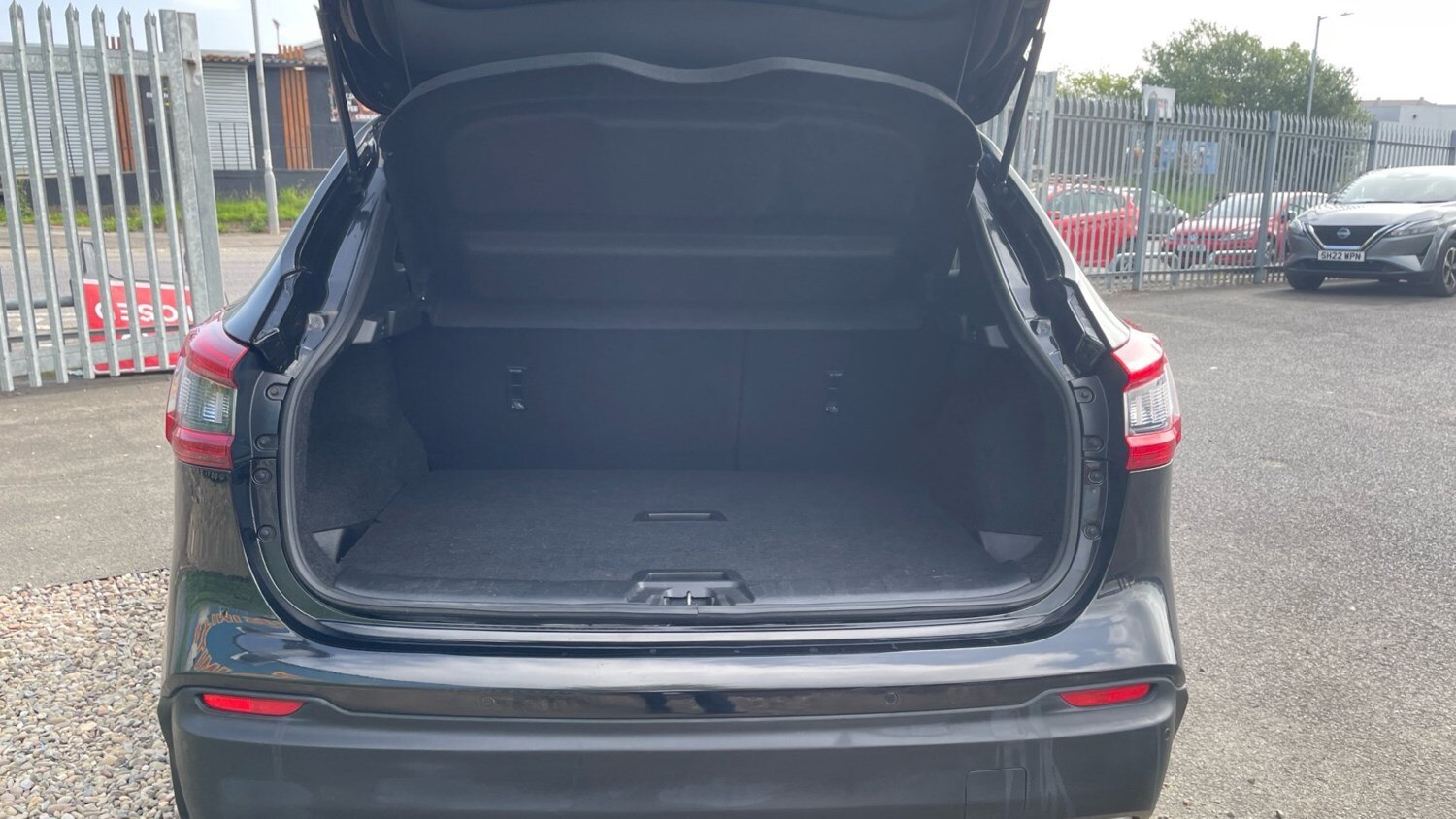 2020 Nissan Qashqai 1.3 DiG-T 160 N-Connecta 5dr Petrol Hatchback Hatchback Petr - Picture 4 of 24