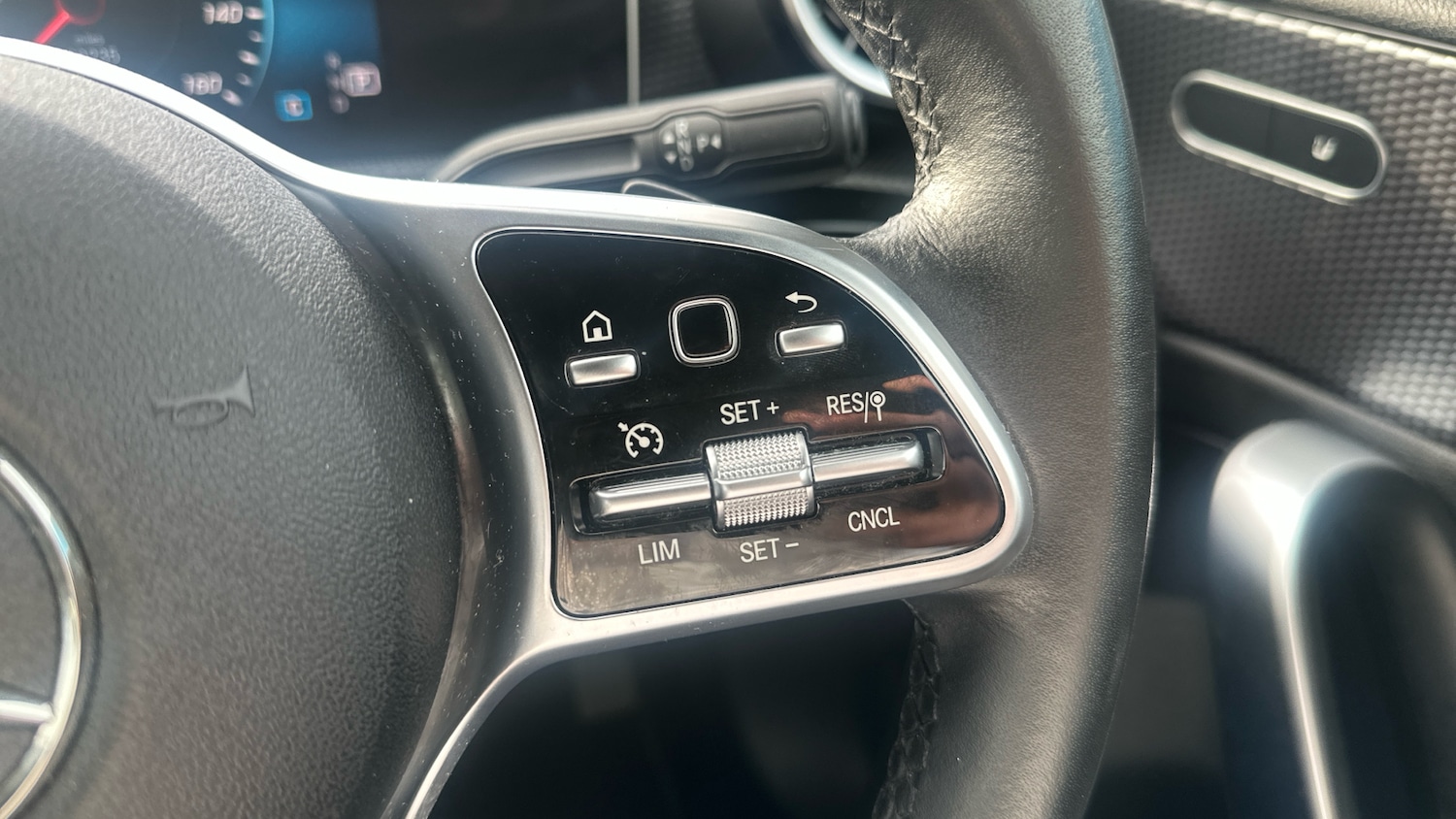 Used Mercedes-Benz A-Class 2018 for sale - 76672241: Photo 25