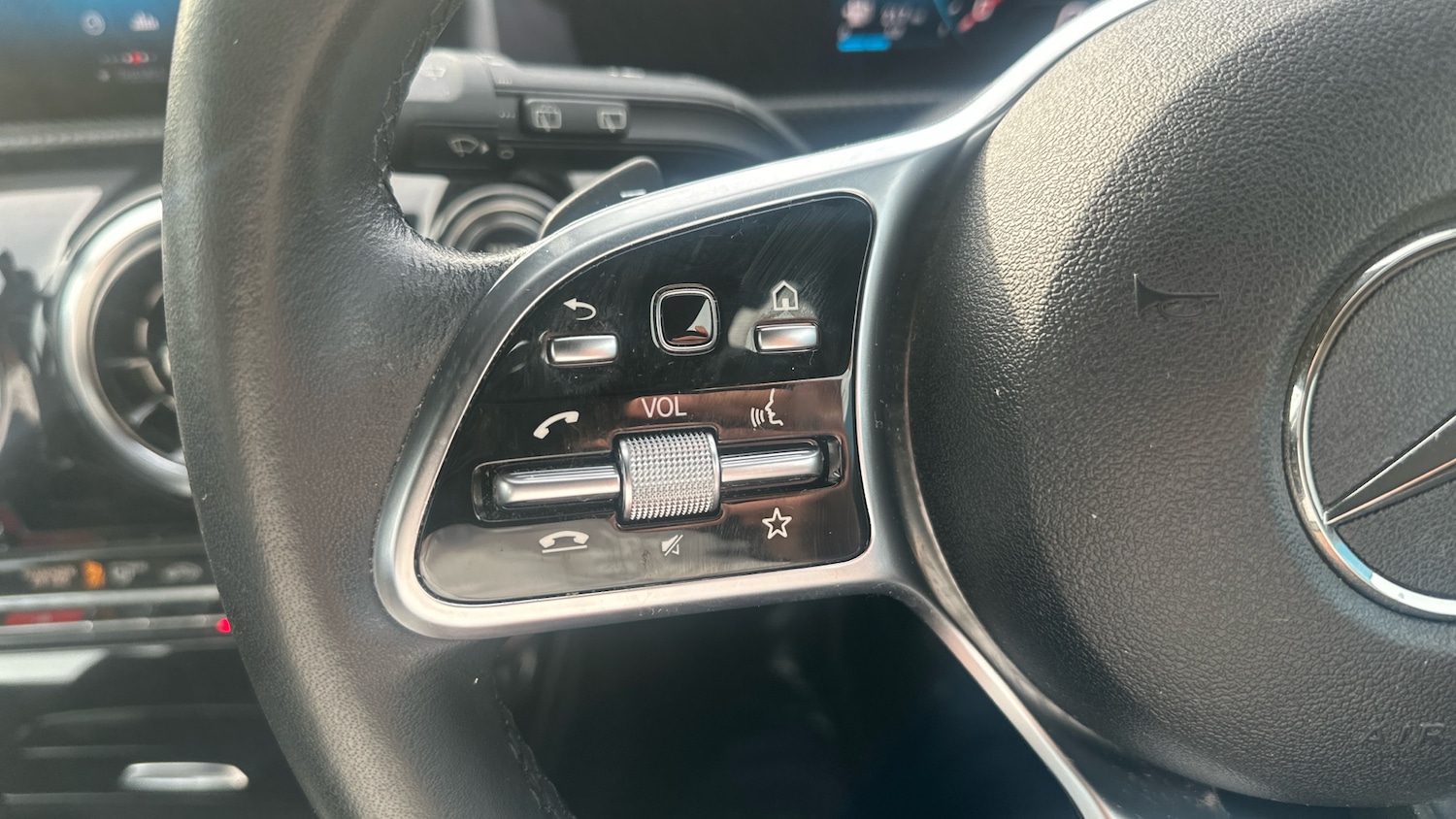 Used Mercedes-Benz A-Class 2018 for sale - 76672241: Photo 26