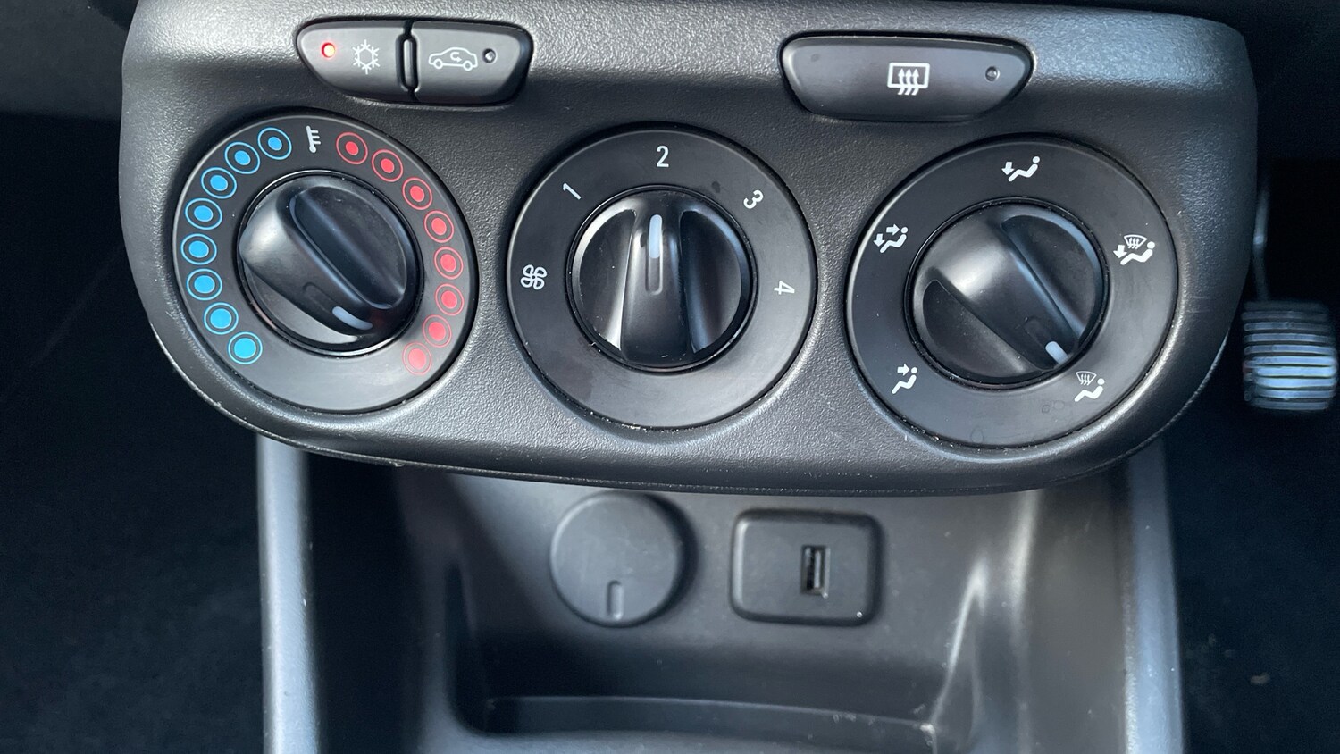 Used Vauxhall Corsa 2018 for sale - 77975762: Photo 22