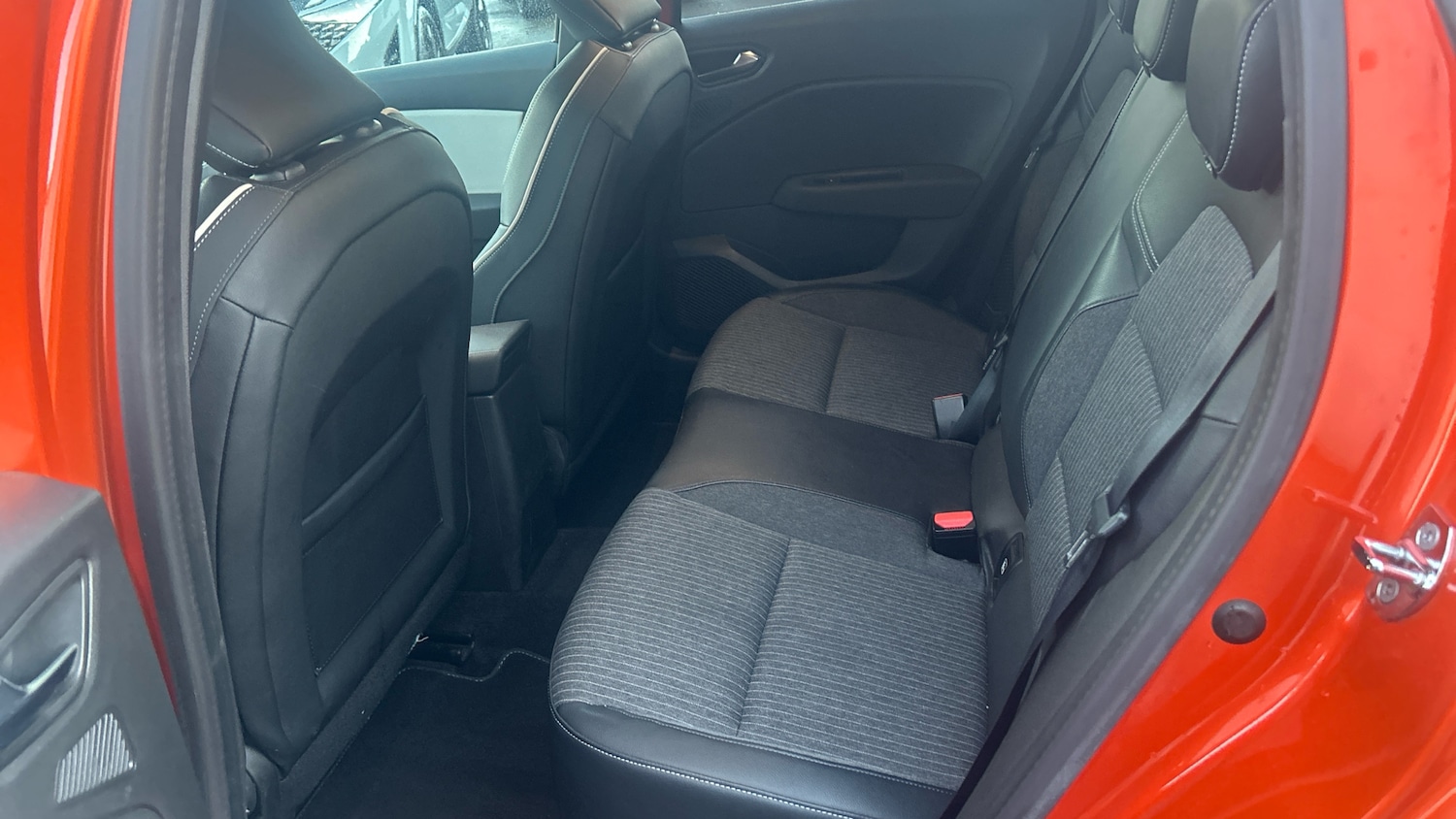 Used Renault Clio 2022 for sale - 76653075: Photo 16