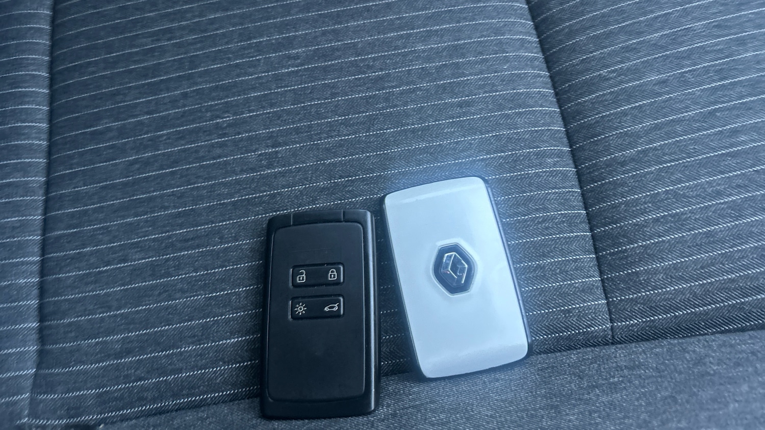 Used Renault Clio 2022 for sale - 76653075: Photo 20