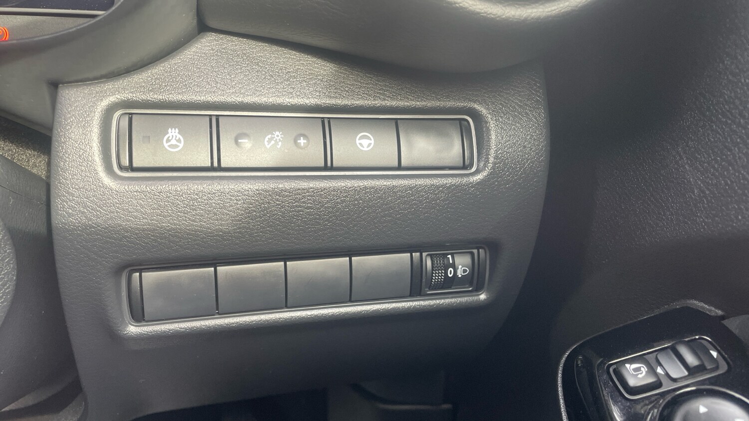 Used Nissan Juke 2024 for sale - 76252600: Photo 31