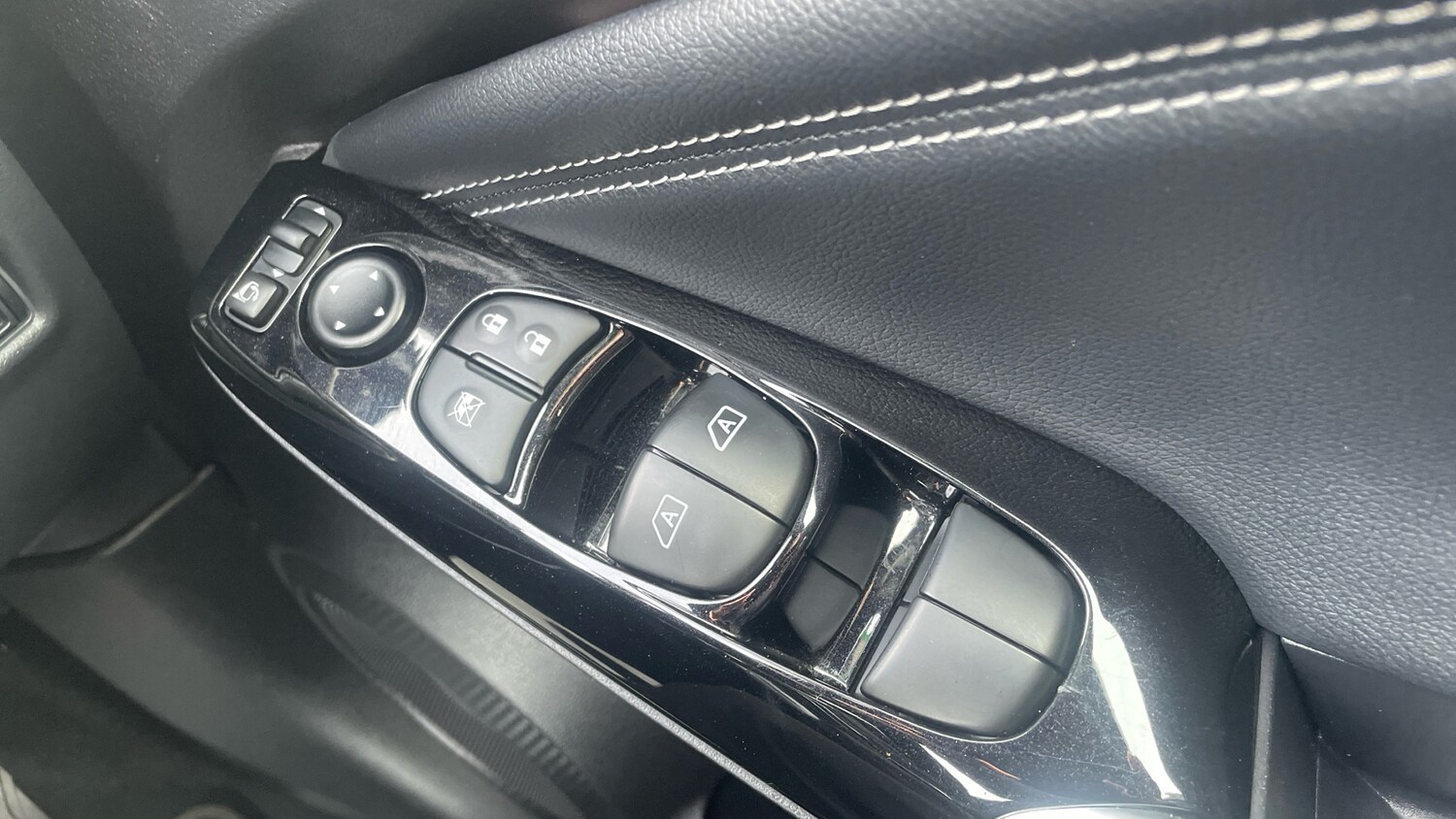 Used Nissan Juke 2024 for sale - 76252600: Photo 32