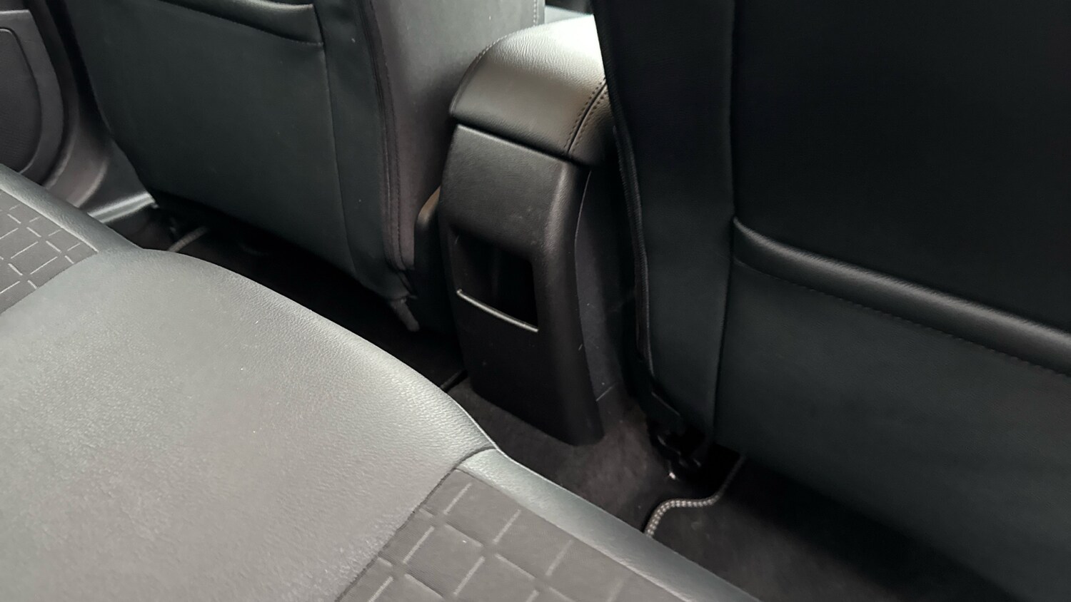 Used Ford Fiesta 2020 for sale - 77365107: Photo 33