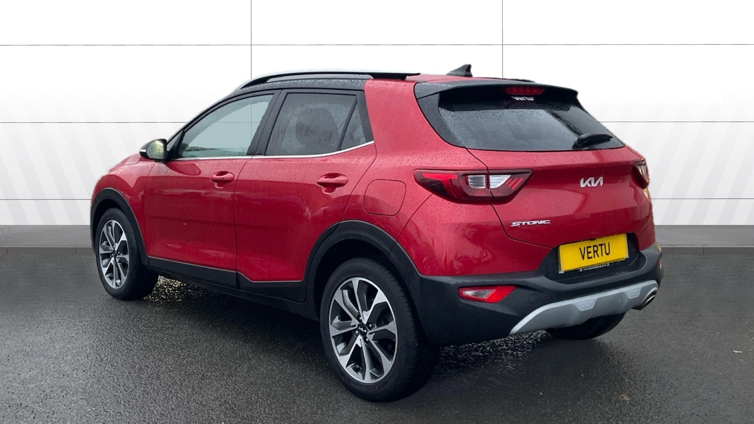 Used Kia Stonic 2021 for sale - 76568358: Photo 2