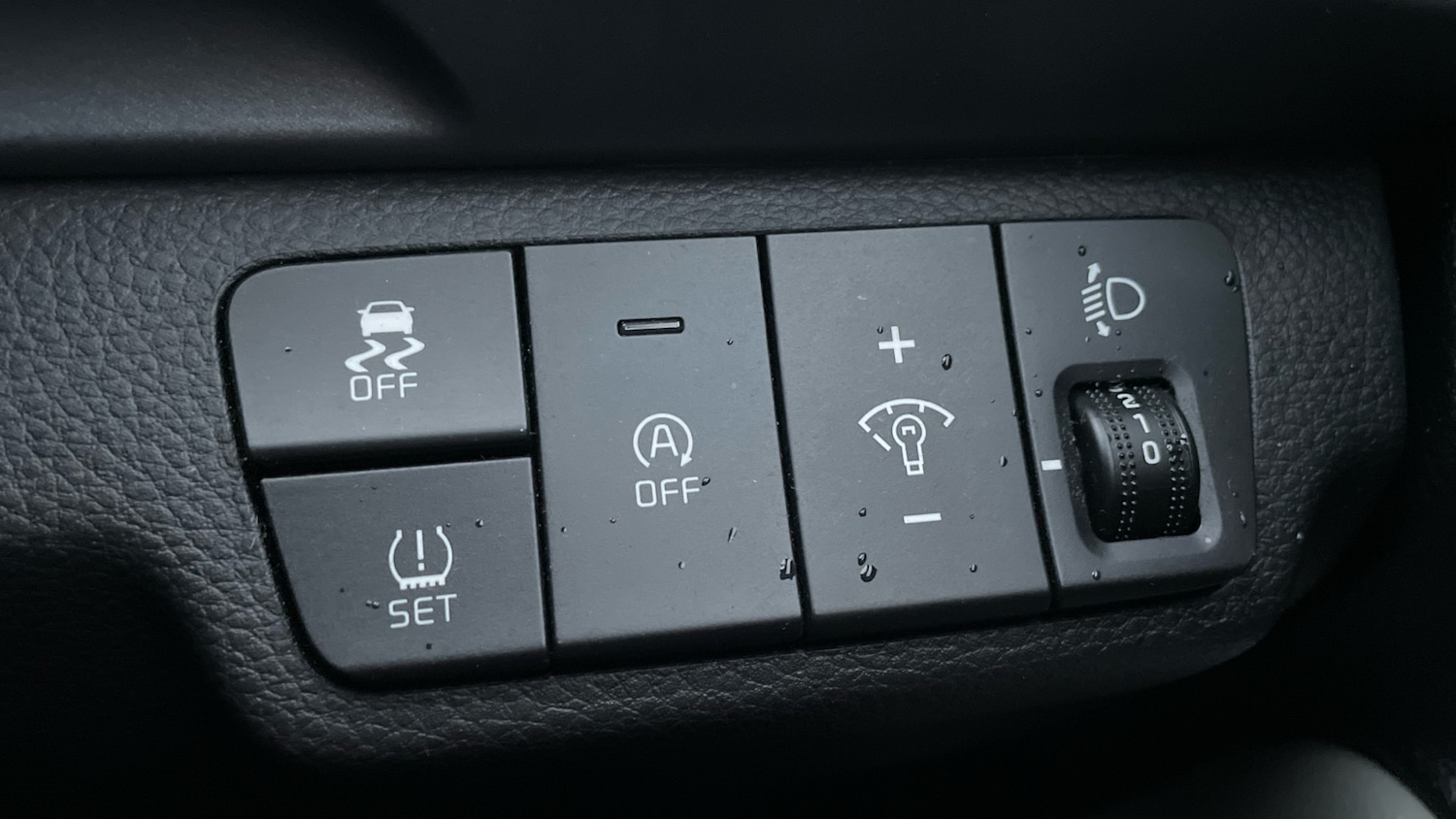 Used Kia Stonic 2021 for sale - 76568358: Photo 30