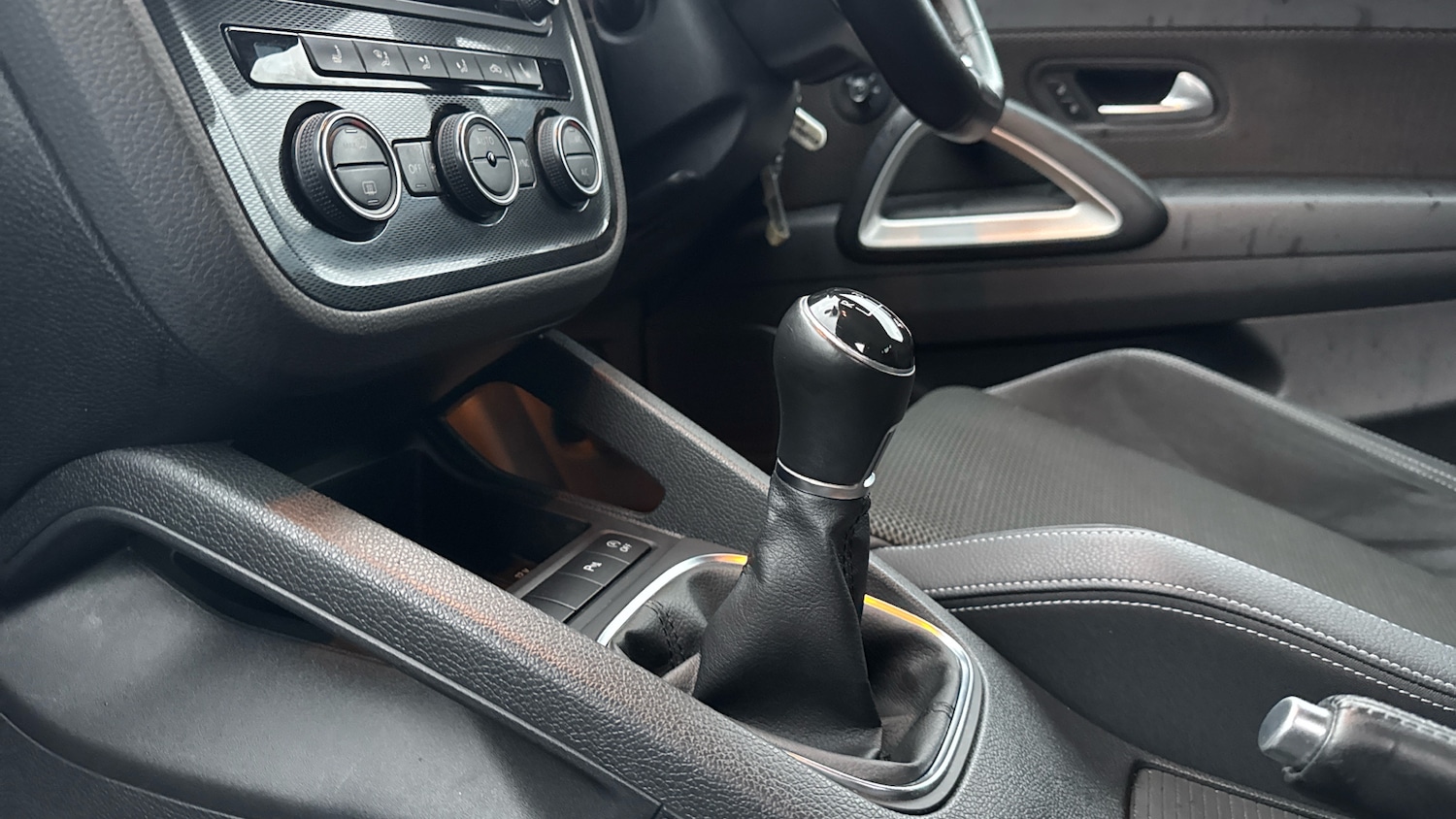 Used Volkswagen Scirocco 2015 for sale - 77300946: Photo 13