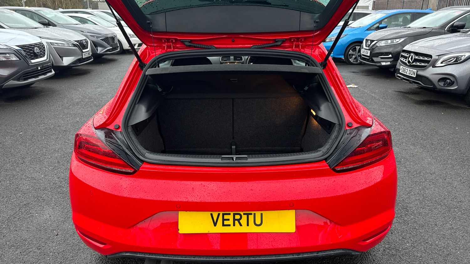 Used Volkswagen Scirocco 2015 for sale - 77300946: Photo 4