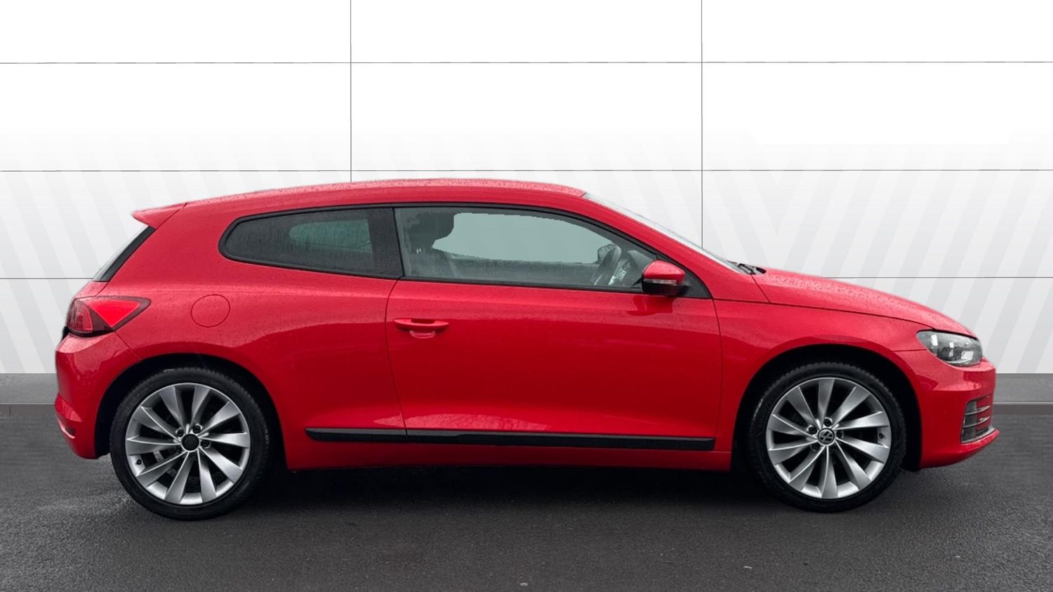 Used Volkswagen Scirocco 2015 for sale - 77300946: Photo 5