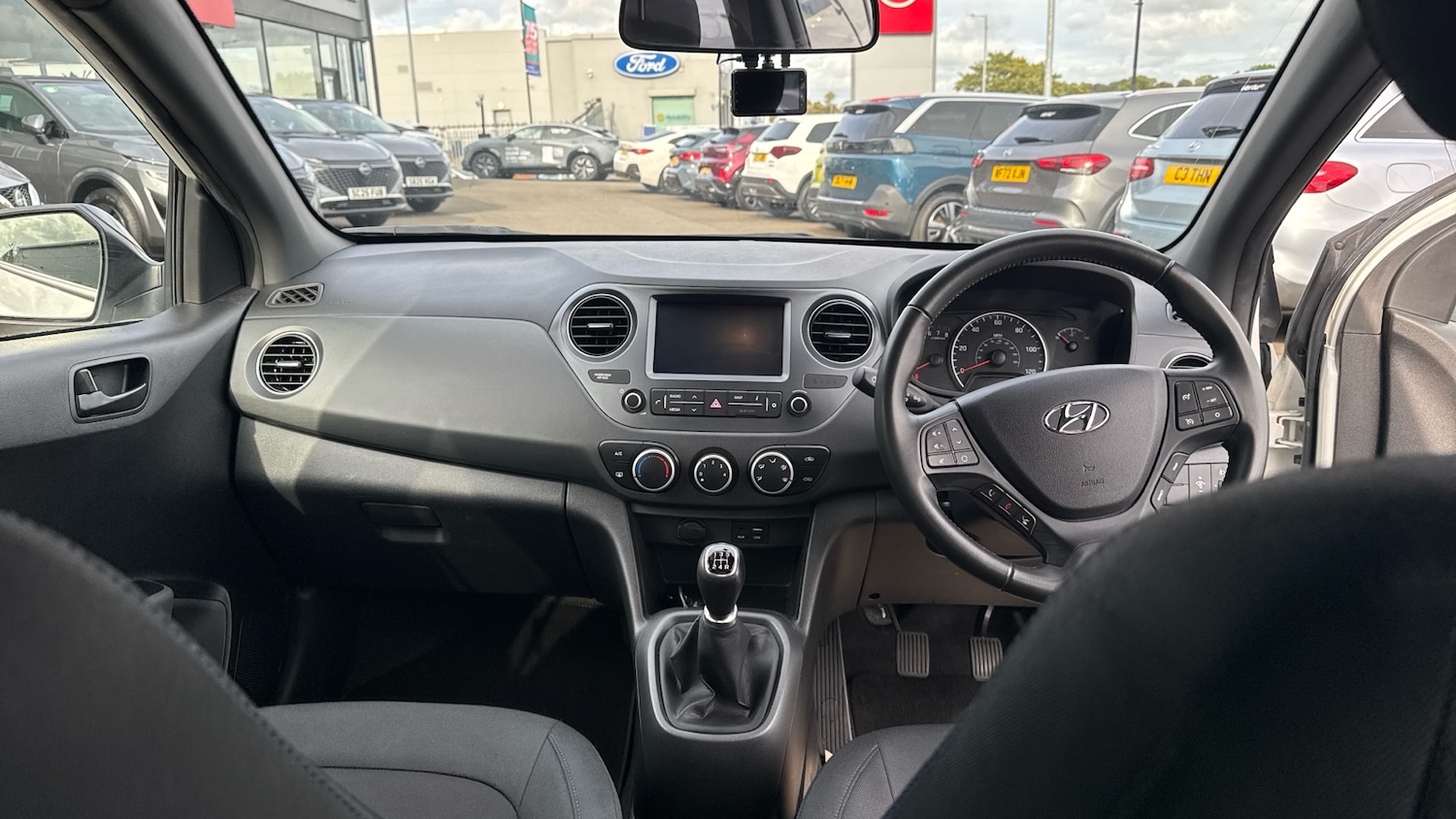 Used Hyundai i10 2018 for sale - 76194739: Photo 10