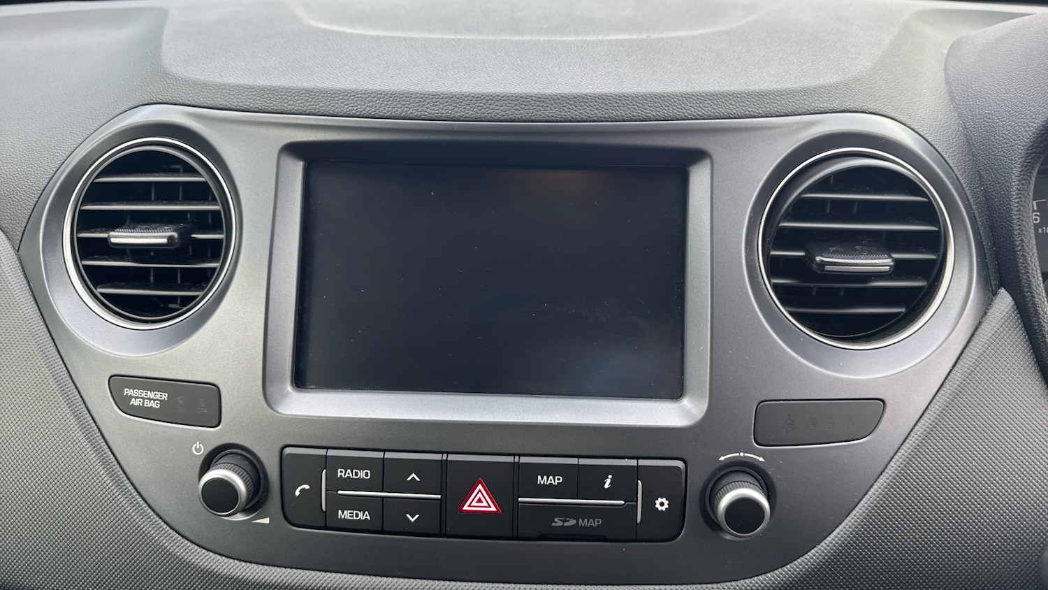 Used Hyundai i10 2018 for sale - 76194739: Photo 12