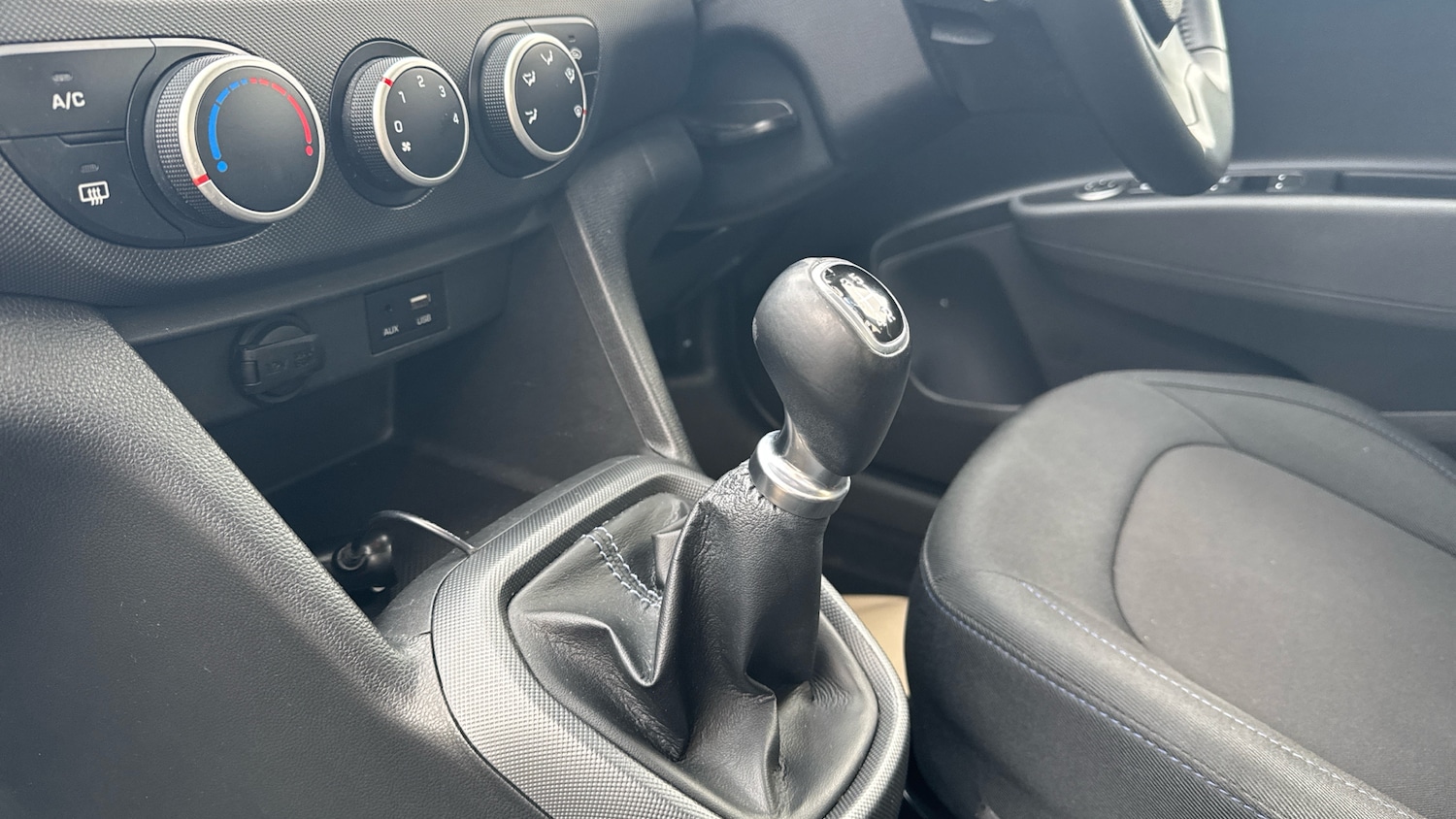 Used Hyundai i10 2018 for sale - 76194739: Photo 13
