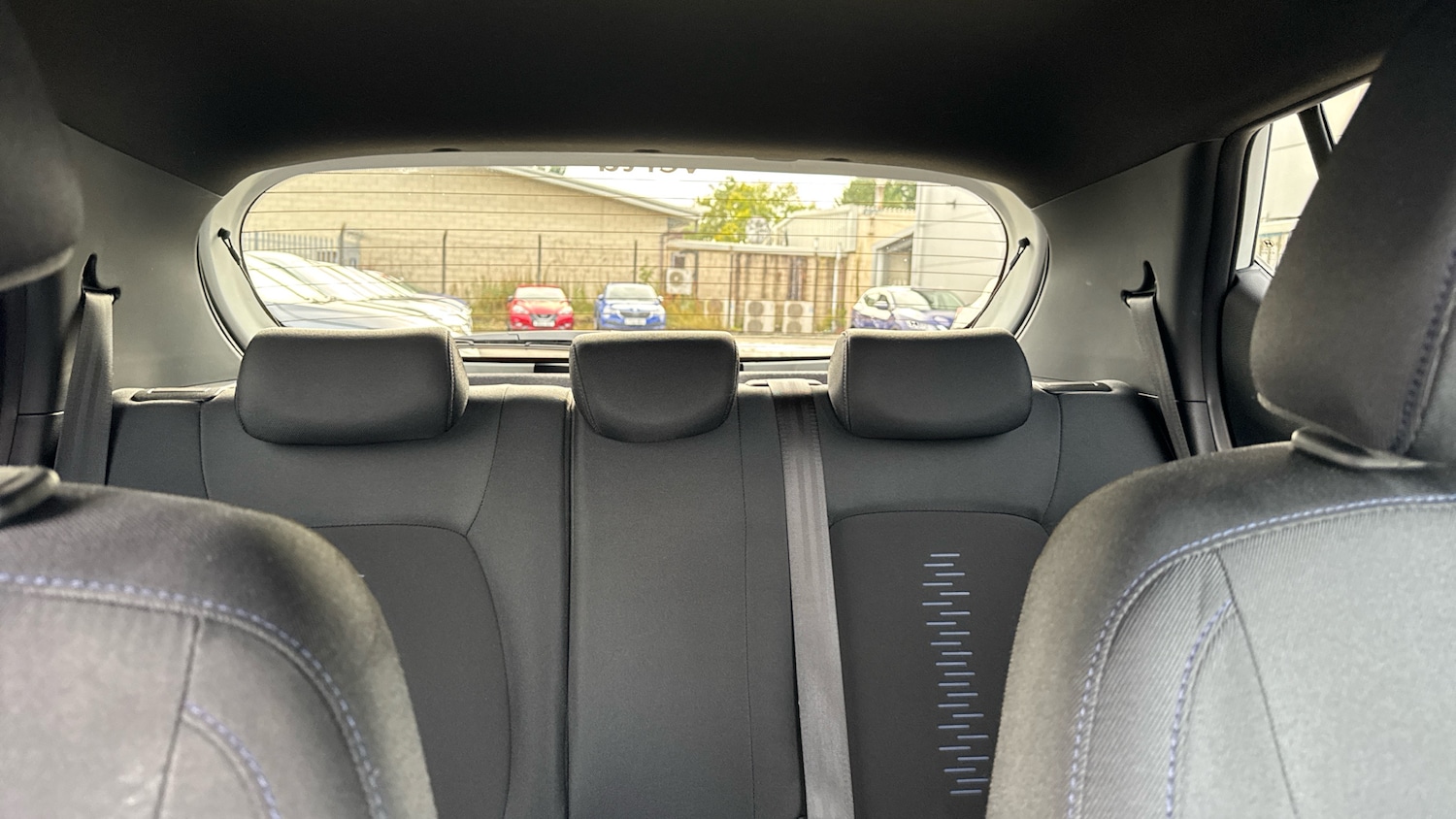 Used Hyundai i10 2018 for sale - 76194739: Photo 15