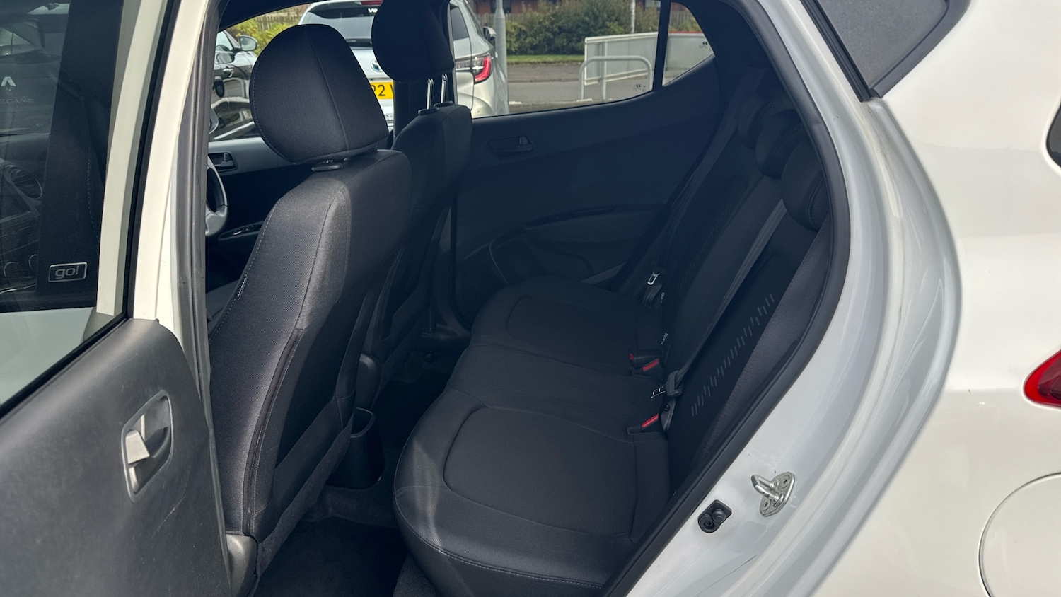 Used Hyundai i10 2018 for sale - 76194739: Photo 16