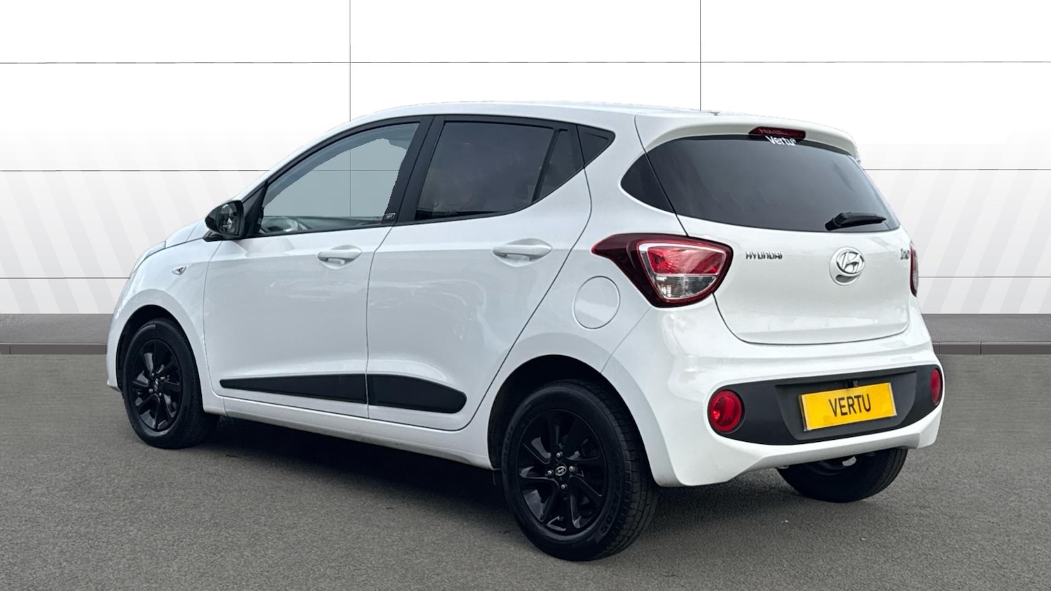 Used Hyundai i10 2018 for sale - 76194739: Photo 2