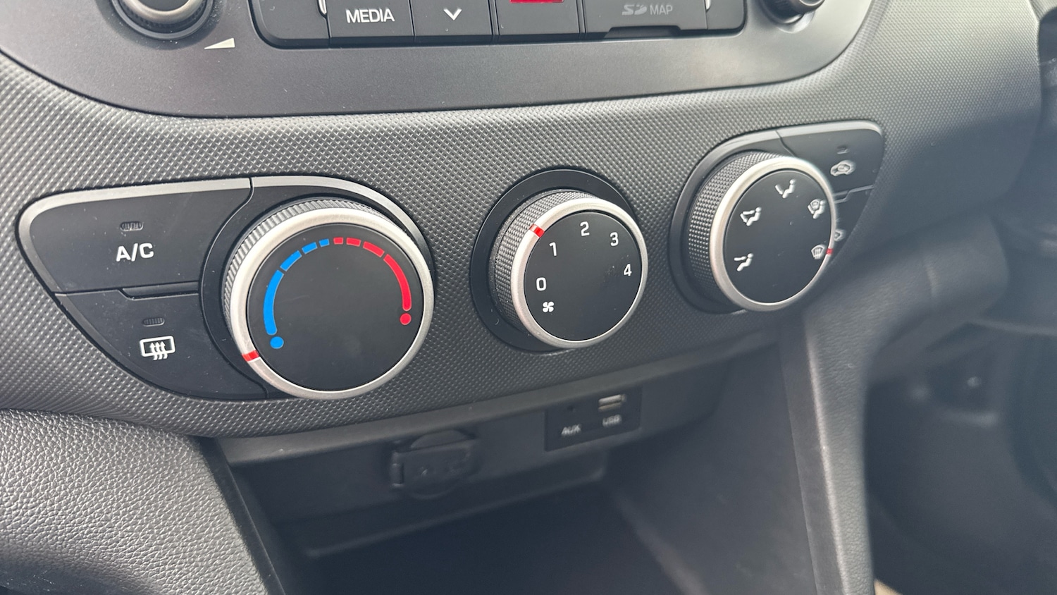 Used Hyundai i10 2018 for sale - 76194739: Photo 25