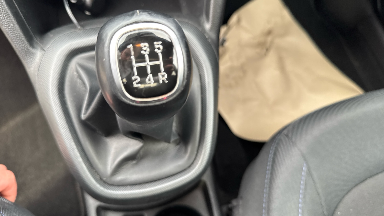 Used Hyundai i10 2018 for sale - 76194739: Photo 26