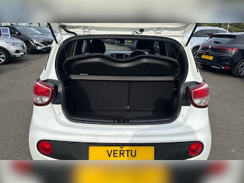 Used Hyundai i10 2018 for sale - 76194739: Photo 4