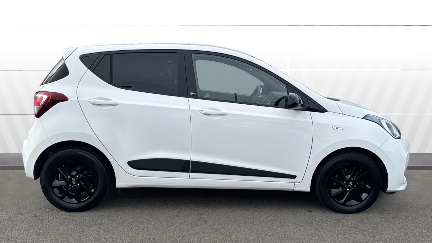Used Hyundai i10 2018 for sale - 76194739: Photo 5