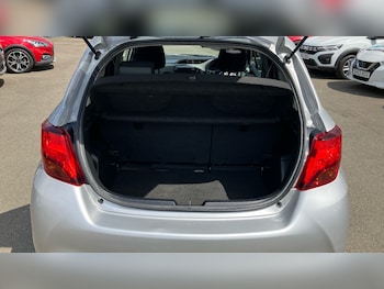 Used Toyota Yaris 2016 for sale - 79194279: Photo