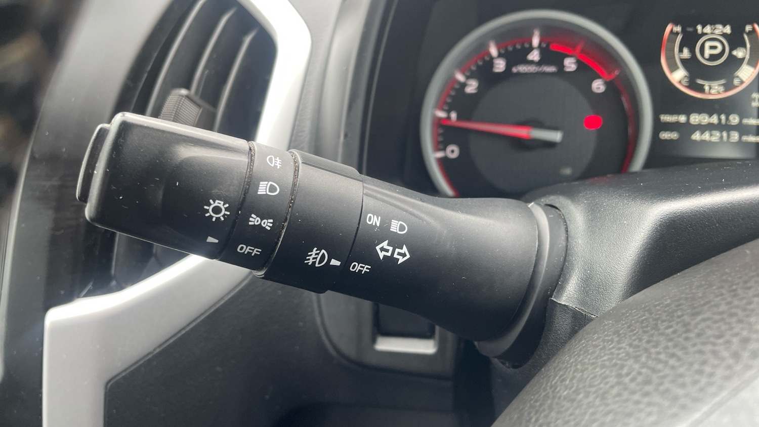 Used Isuzu D-Max 2020 for sale - 76330356: Photo 32