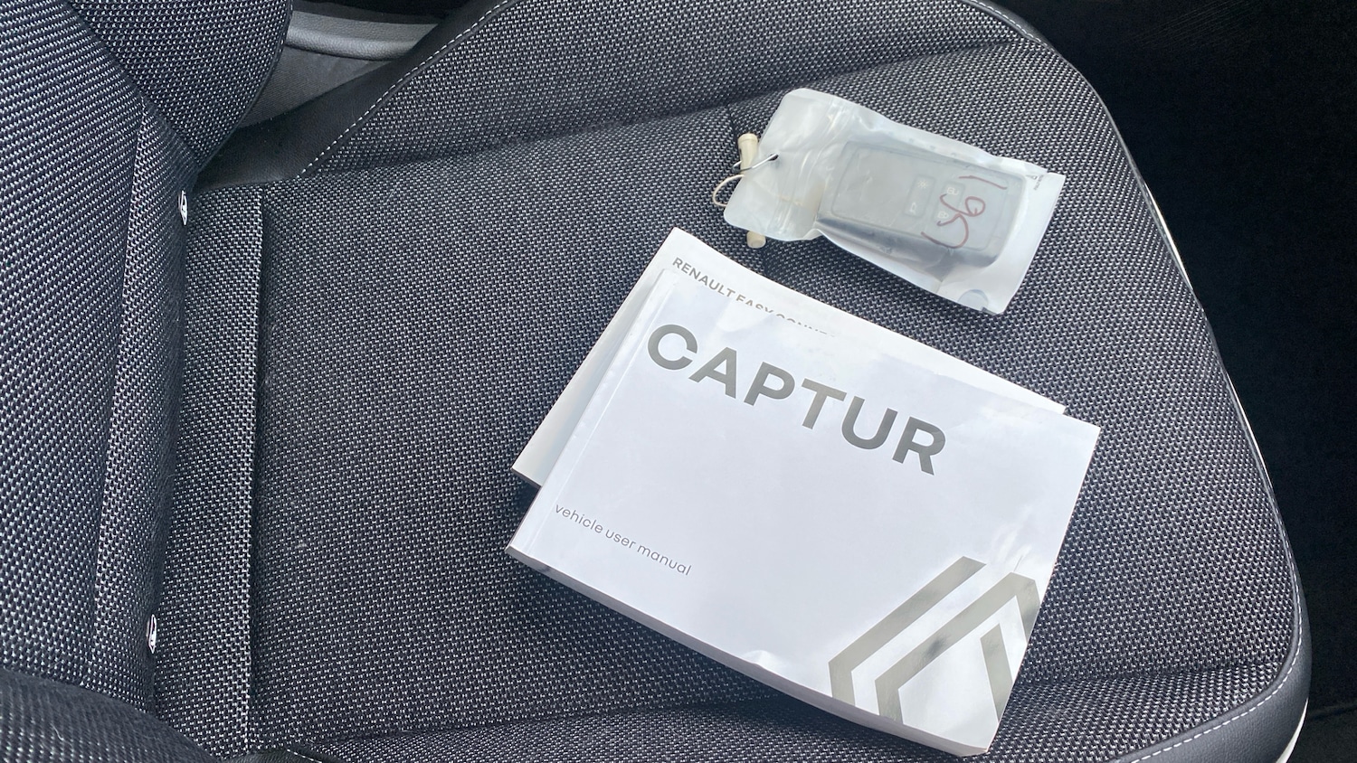 Used Renault Captur 2022 for sale - 77045604: Photo 19