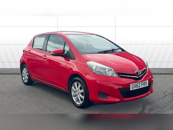 Used Toyota Yaris 2013 for sale - 79384210: Photo
