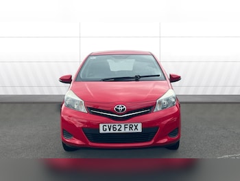 Used Toyota Yaris 2013 for sale - 79384210: Photo