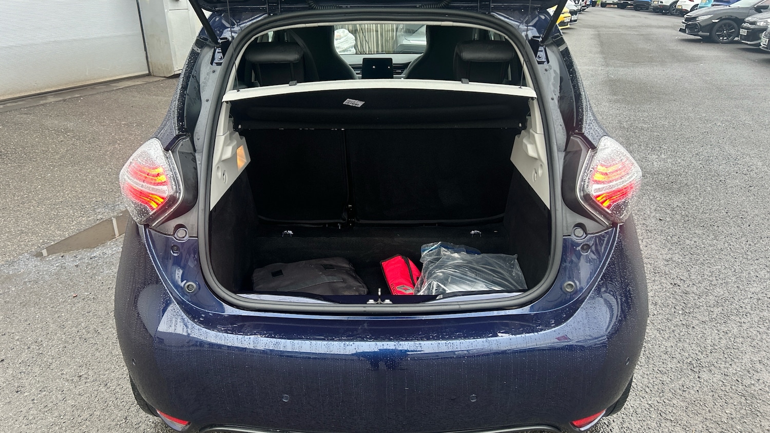 Used Renault Zoe 2021 for sale - 76892882: Photo 4