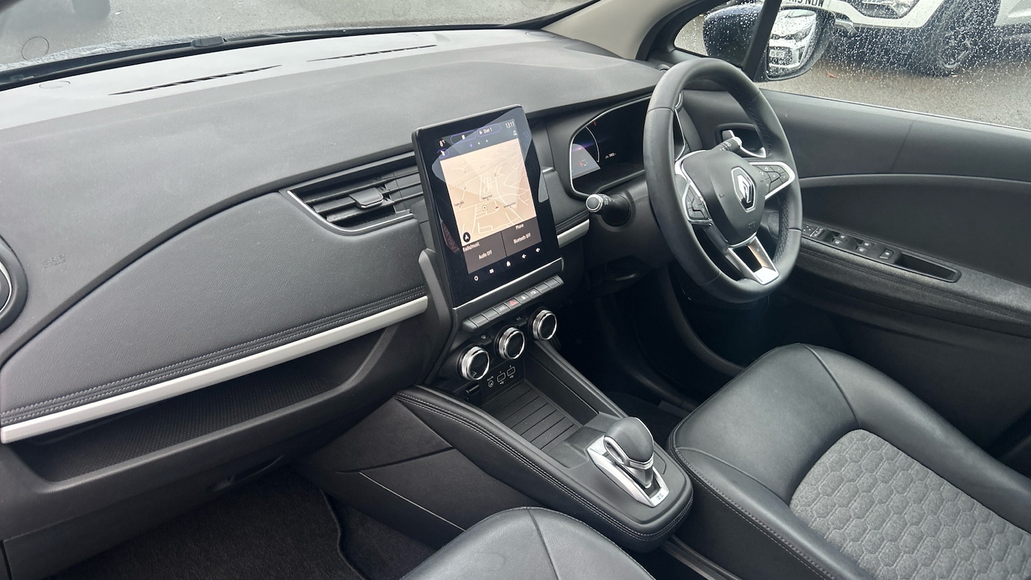 Used Renault Zoe 2021 for sale - 76892882: Photo 9