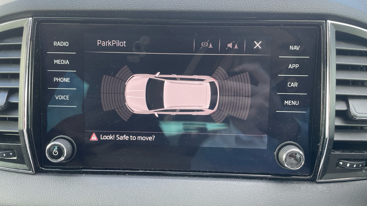 Used Skoda Karoq 2019 for sale - 75919438: Photo 24