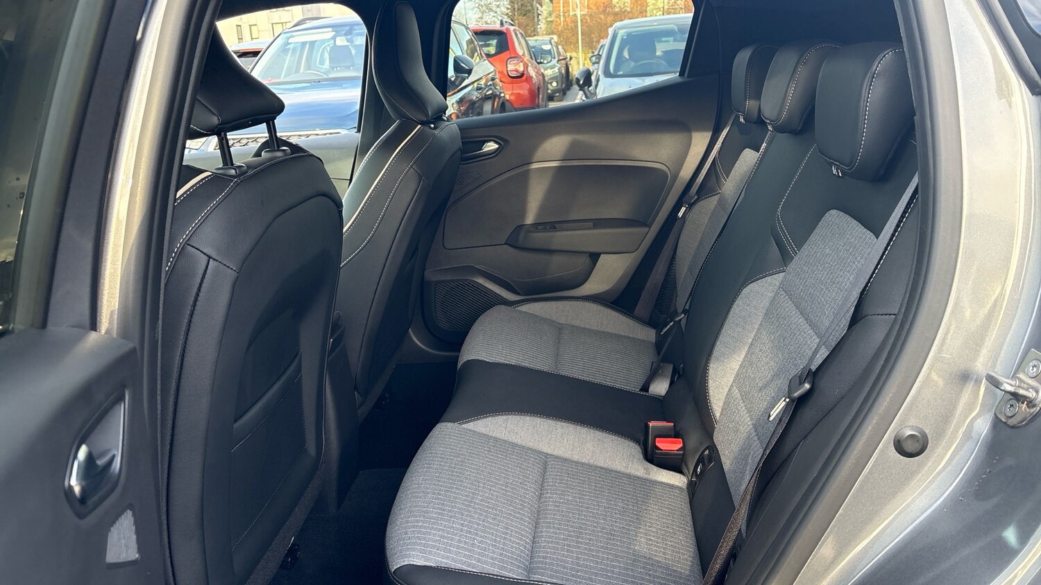 Used Renault Clio 2024 for sale - 77353513: Photo 16