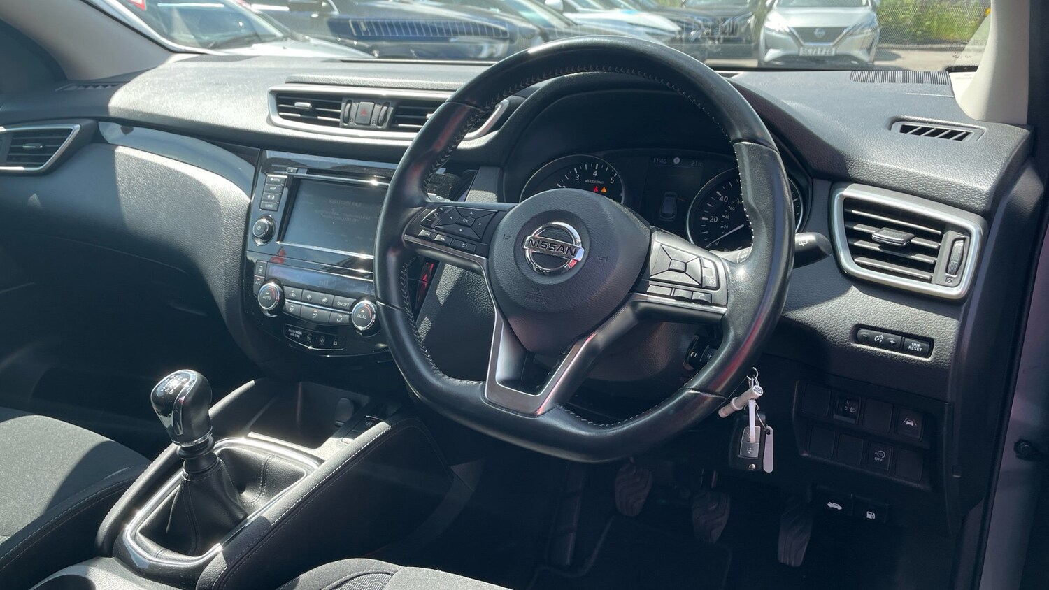 2019 Nissan Qashqai 1.3 DiG-T Acenta Premium 5dr Petrol Hatchback Hatchback Petr - Picture 11 of 24
