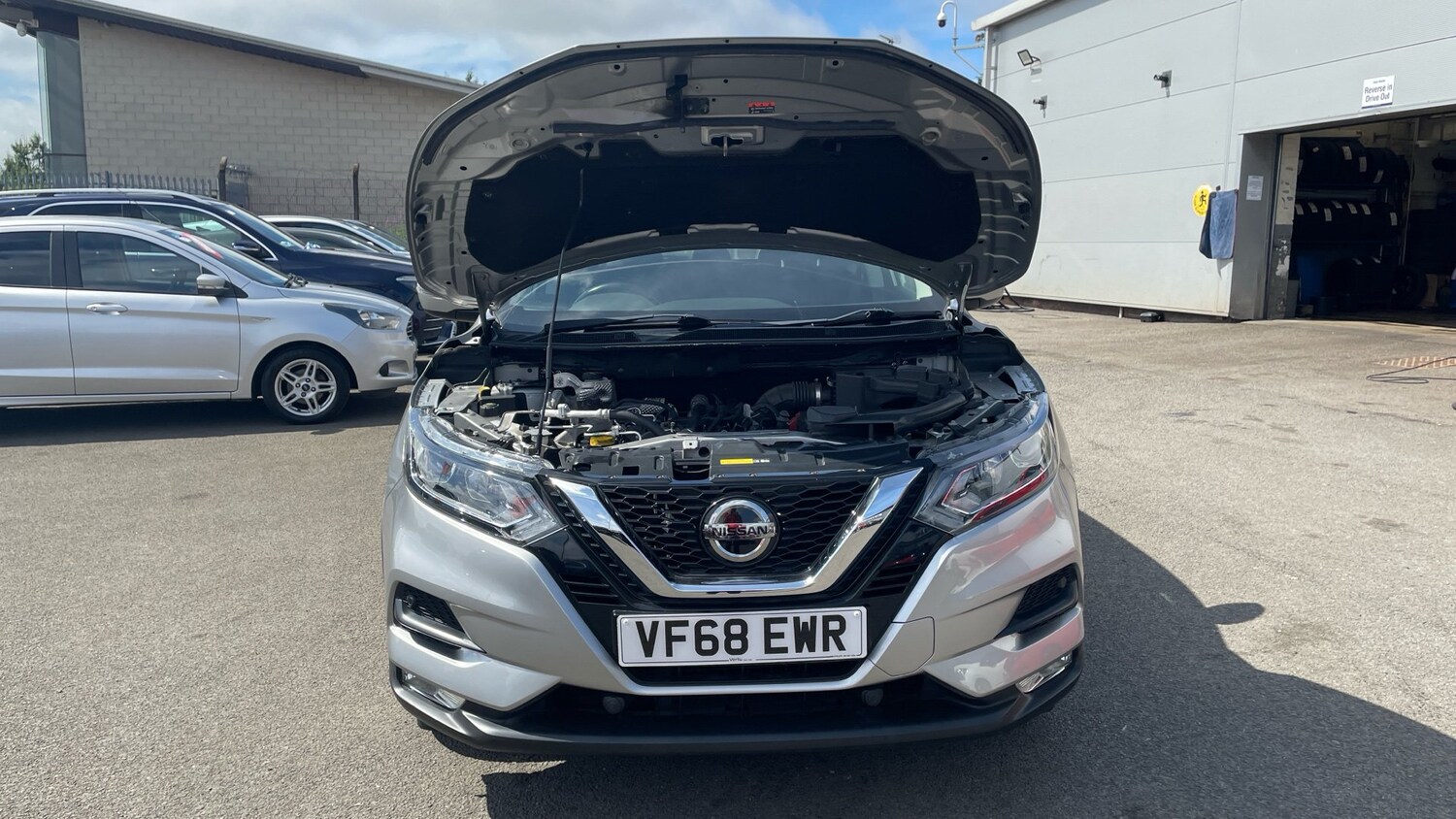 2019 Nissan Qashqai 1.3 DiG-T Acenta Premium 5dr Petrol Hatchback Hatchback Petr - Picture 8 of 24