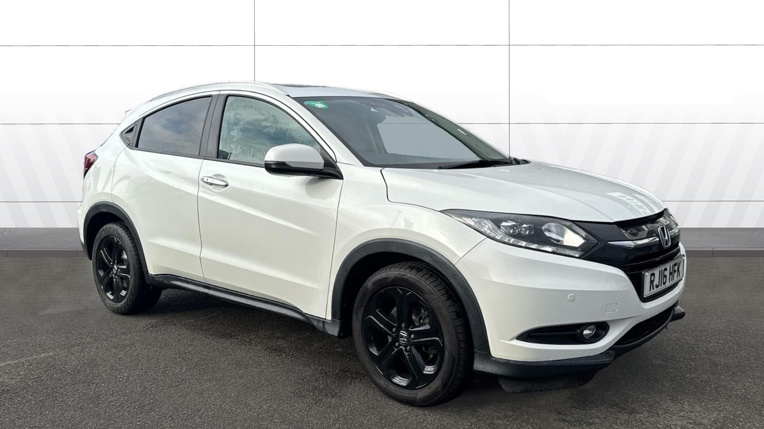 Used Honda HR-V 2016 for sale - 76102805: Photo 1