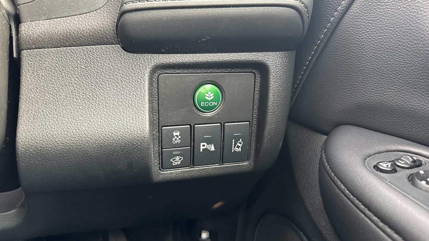 Used Honda HR-V 2016 for sale - 76102805: Photo 27