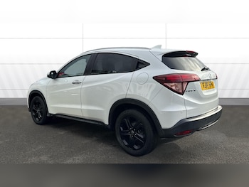 Used Honda HR-V 2016 for sale - 76102805: Photo 2