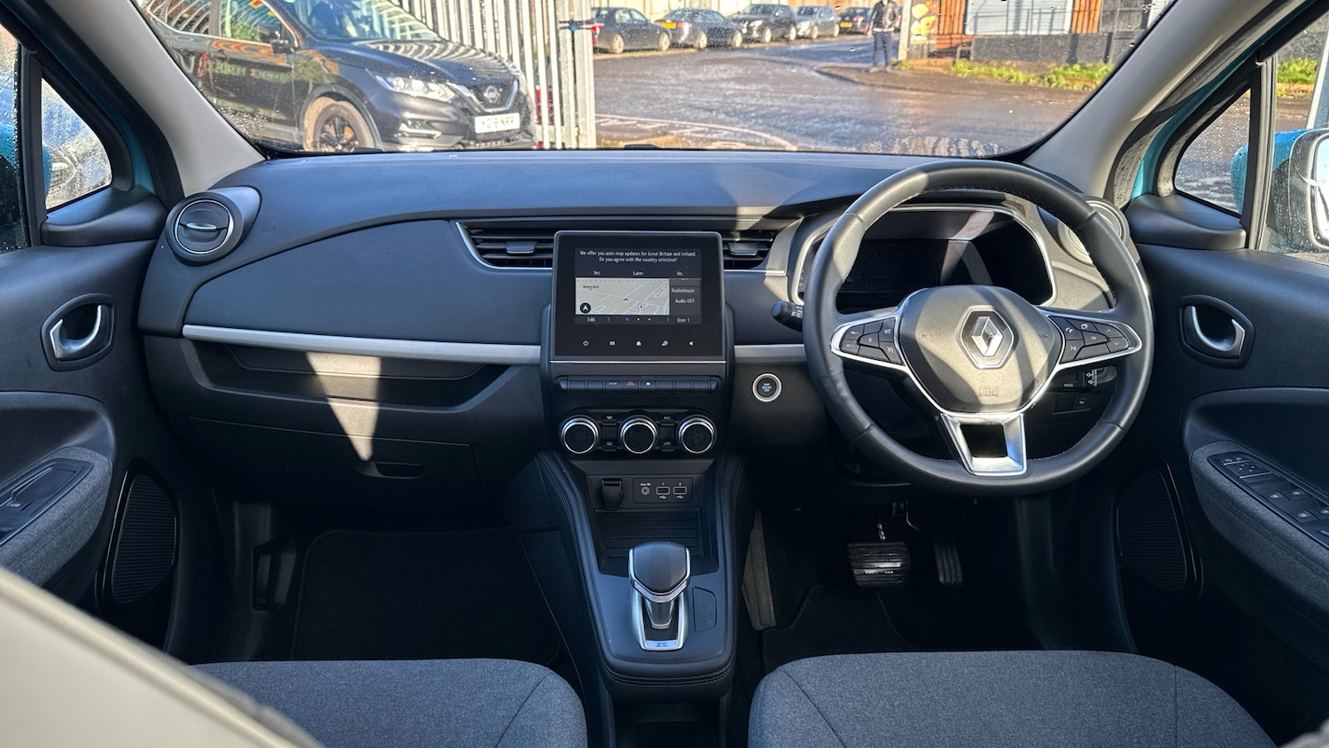 Used Renault Zoe 2021 for sale - 76683995: Photo 10