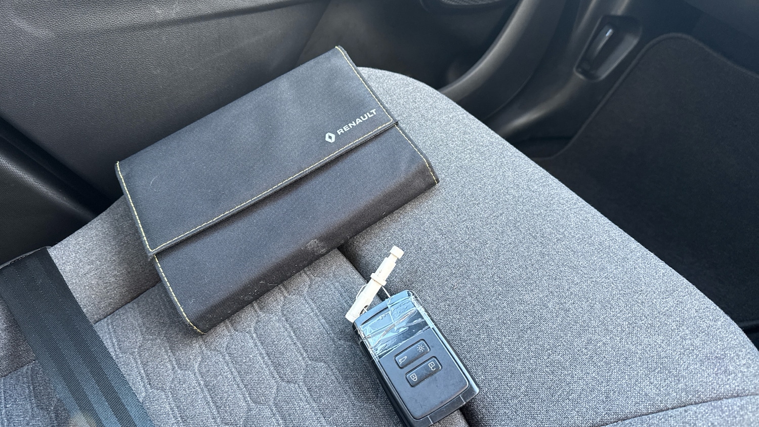 Used Renault Zoe 2021 for sale - 76683995: Photo 19