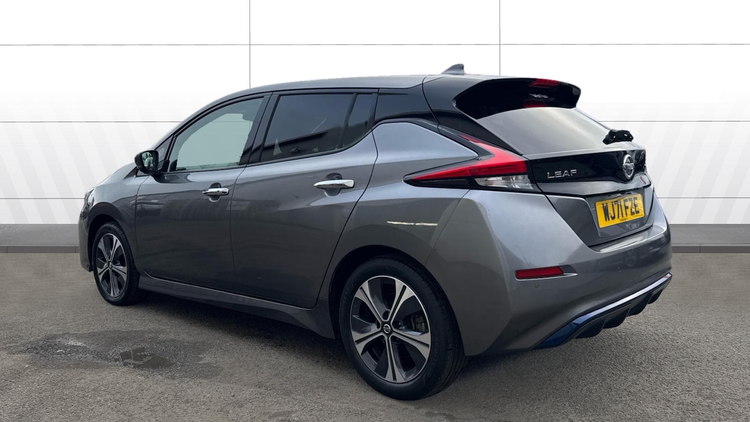 Used Nissan Leaf 2021 for sale - 76299212: Photo 2