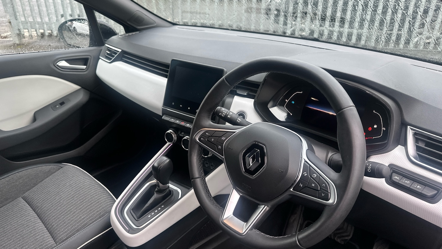 Used Renault Clio 2022 for sale - 77023347: Photo 11