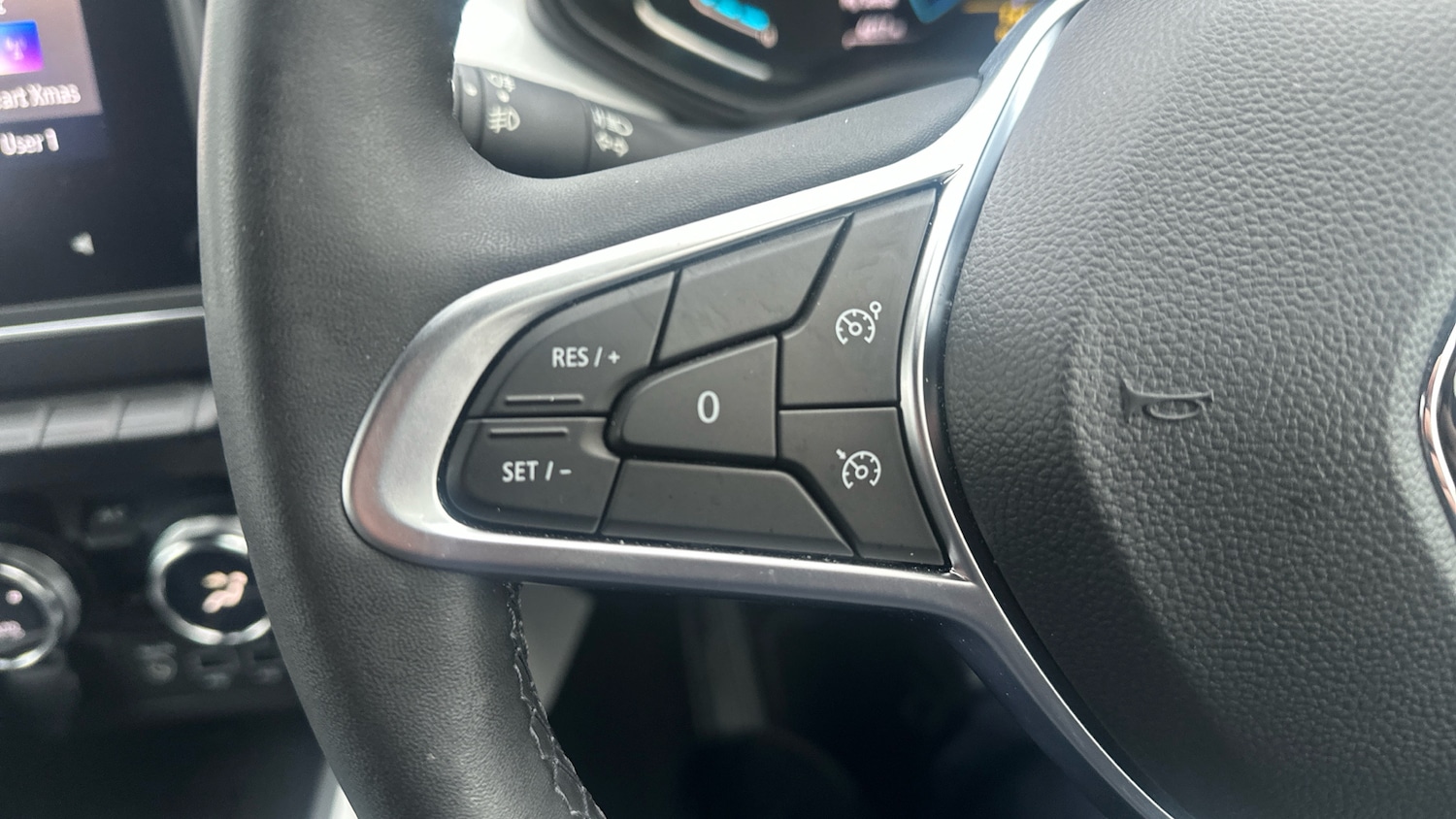 Used Renault Clio 2022 for sale - 77023347: Photo 24