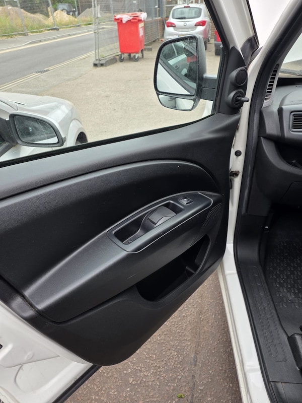 Used Vauxhall Combo 2018 for sale - 75604740: Photo 6