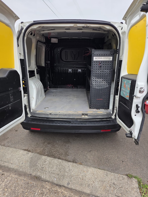 Used Vauxhall Combo 2018 for sale - 75604740: Photo 9
