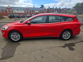 Used Ford Focus 2019 for sale - 78106042: Photo