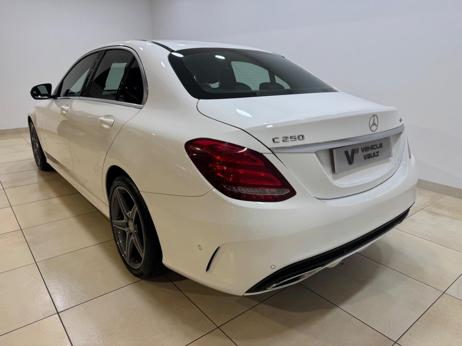 Used Mercedes-Benz C Class 2014 for sale - 78134930: Photo 3
